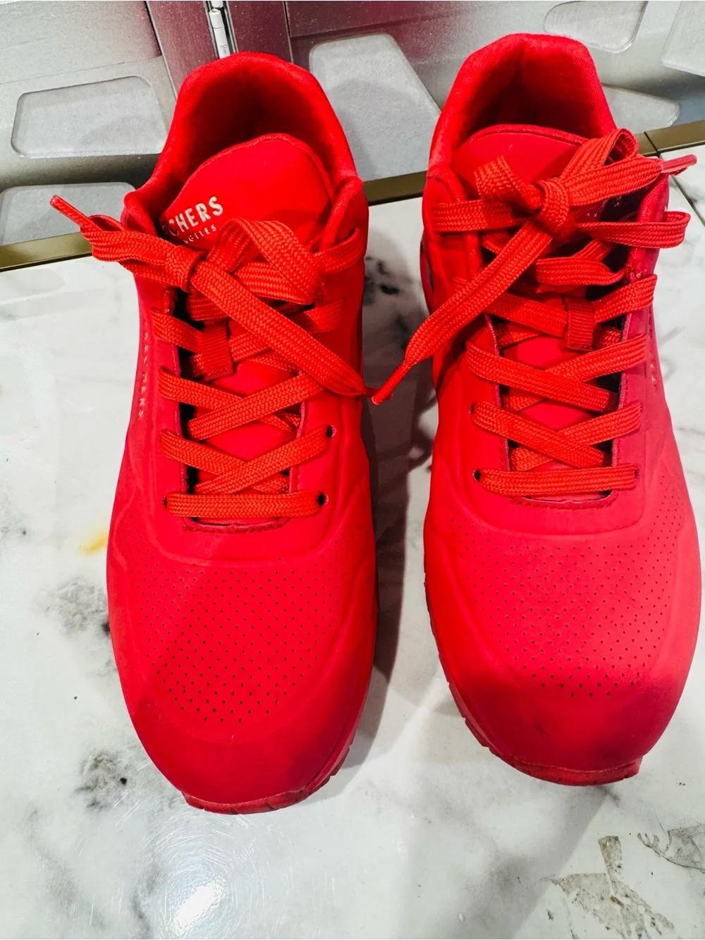Skechers Uno Stand On Air Red Sneakers Air-Cooled Memory Foam Women’s 9